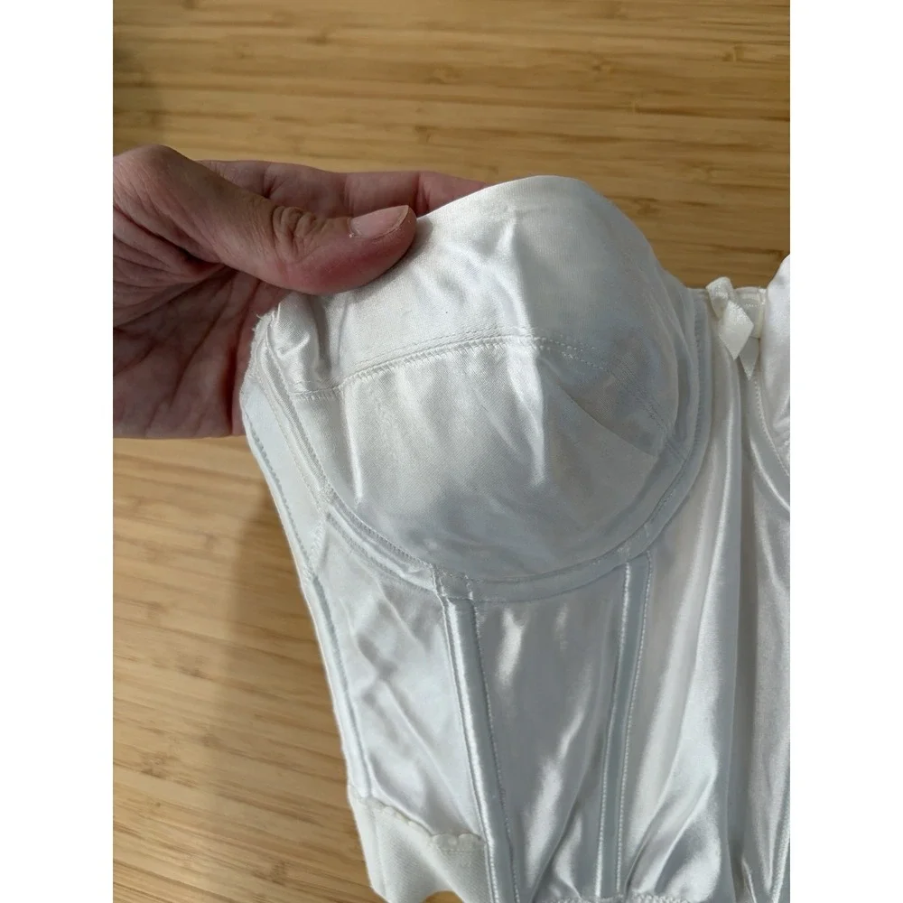 Vintage Pink Label Victoria's Secret Ivory Lace Corset Bustier 32B